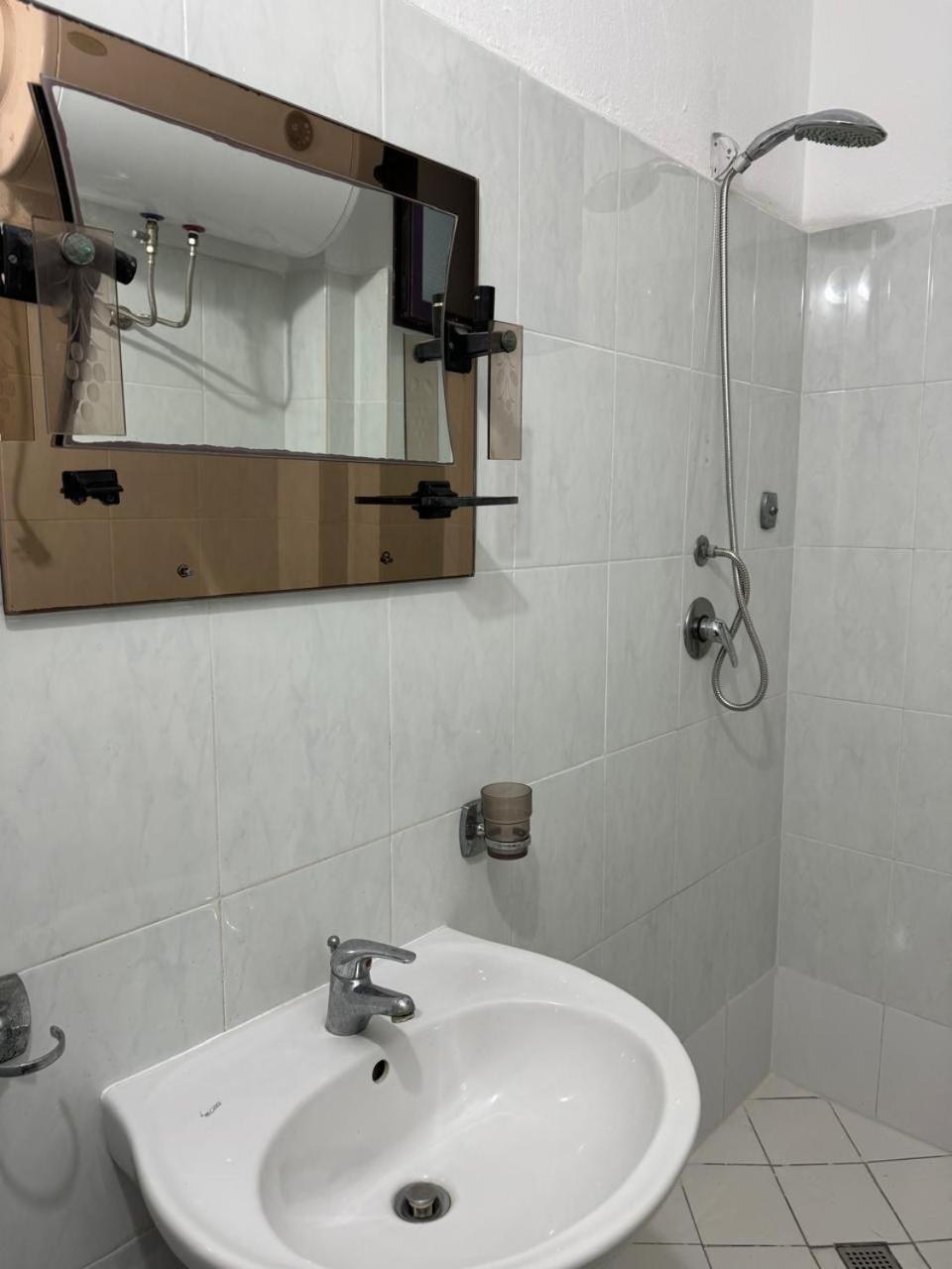 Melas Villa Durrës 外观 照片