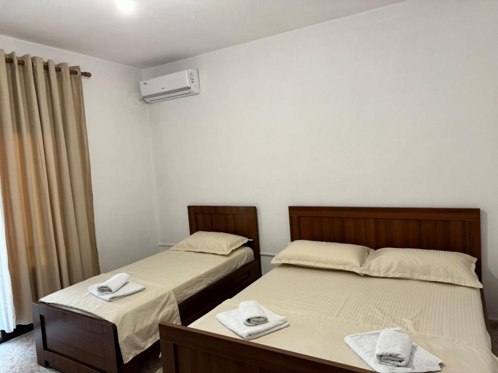 Melas Villa Durrës 外观 照片