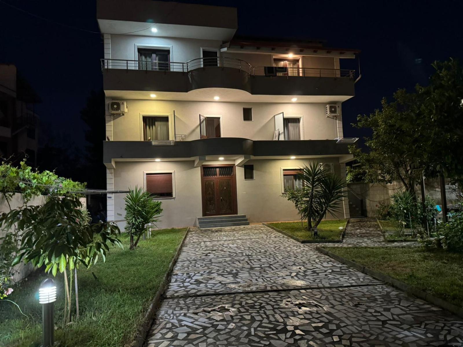 Melas Villa Durrës 外观 照片